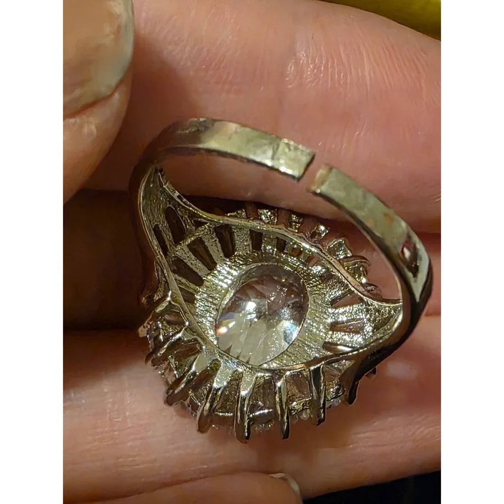 Vintage Art Deco Oval Cubic Zirconia Ballerina‎ Halo Cocktail Ring Size 7